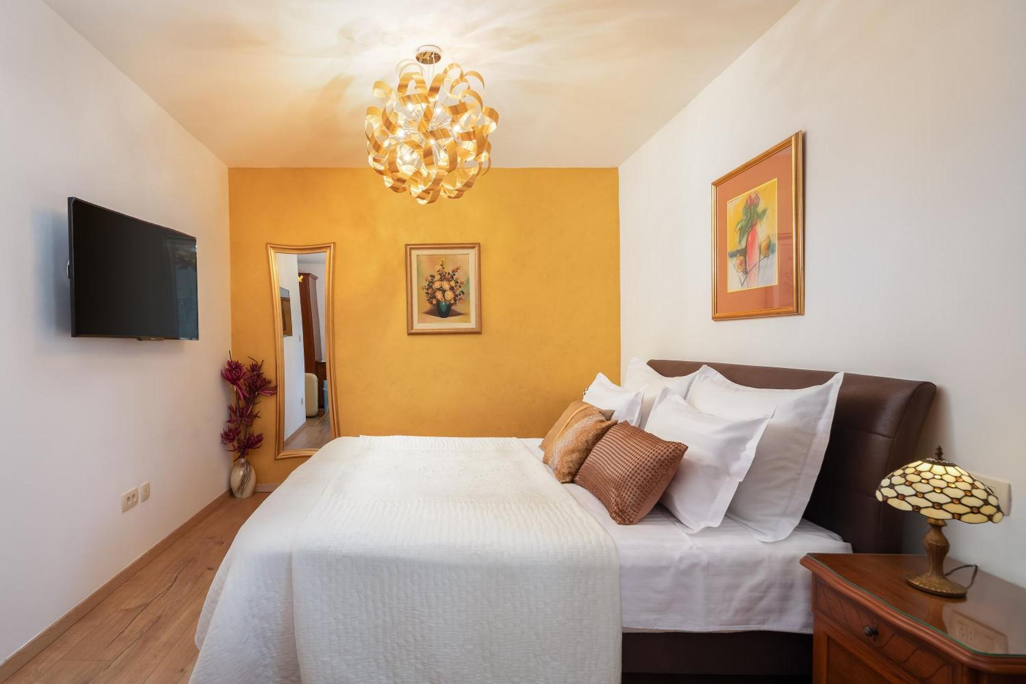 Romantic Luxury Rooms Split Exterior photo