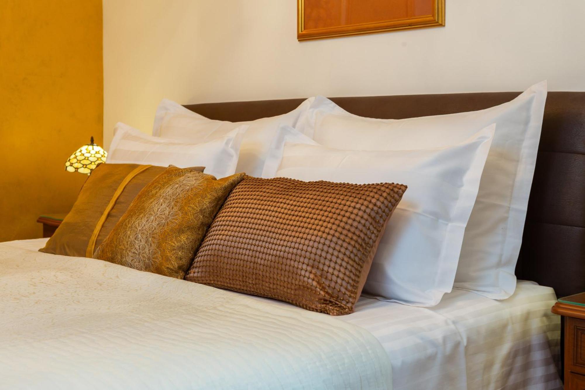 Romantic Luxury Rooms Split Exterior photo