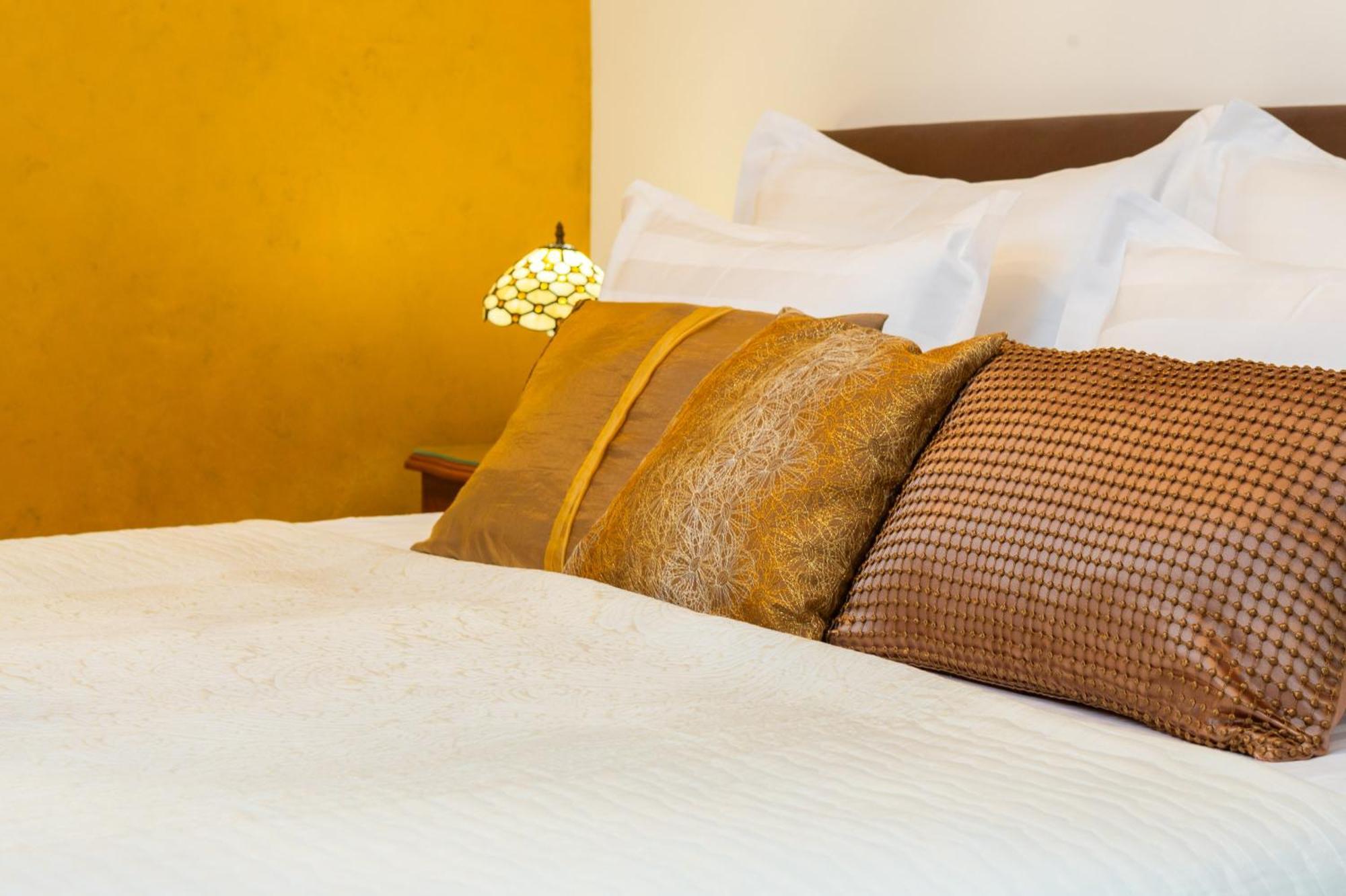 Romantic Luxury Rooms Split Exterior photo