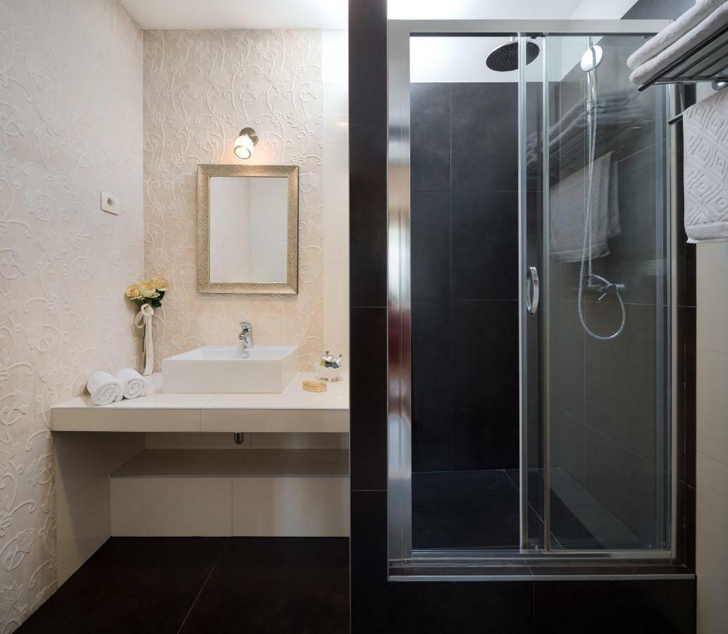 Romantic Luxury Rooms Split Exterior photo